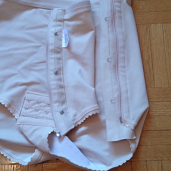 Marena Post-surgical compression girdle - Picture 3 of 4